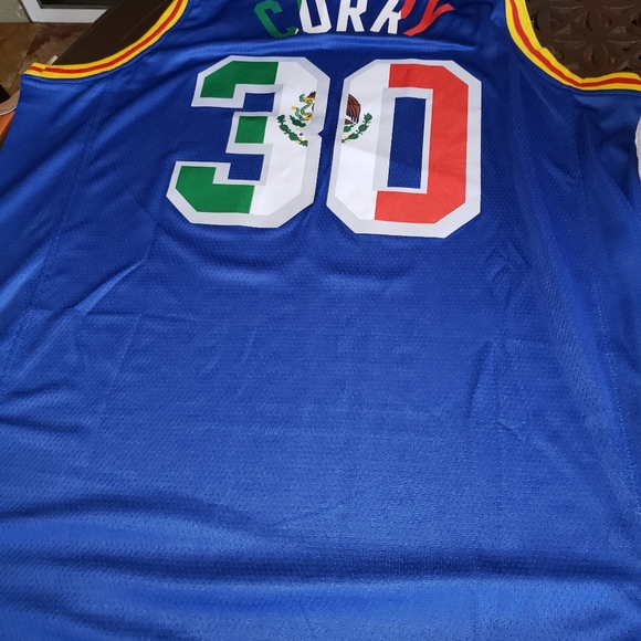 Basketball jerseys - Picture 3 of 5